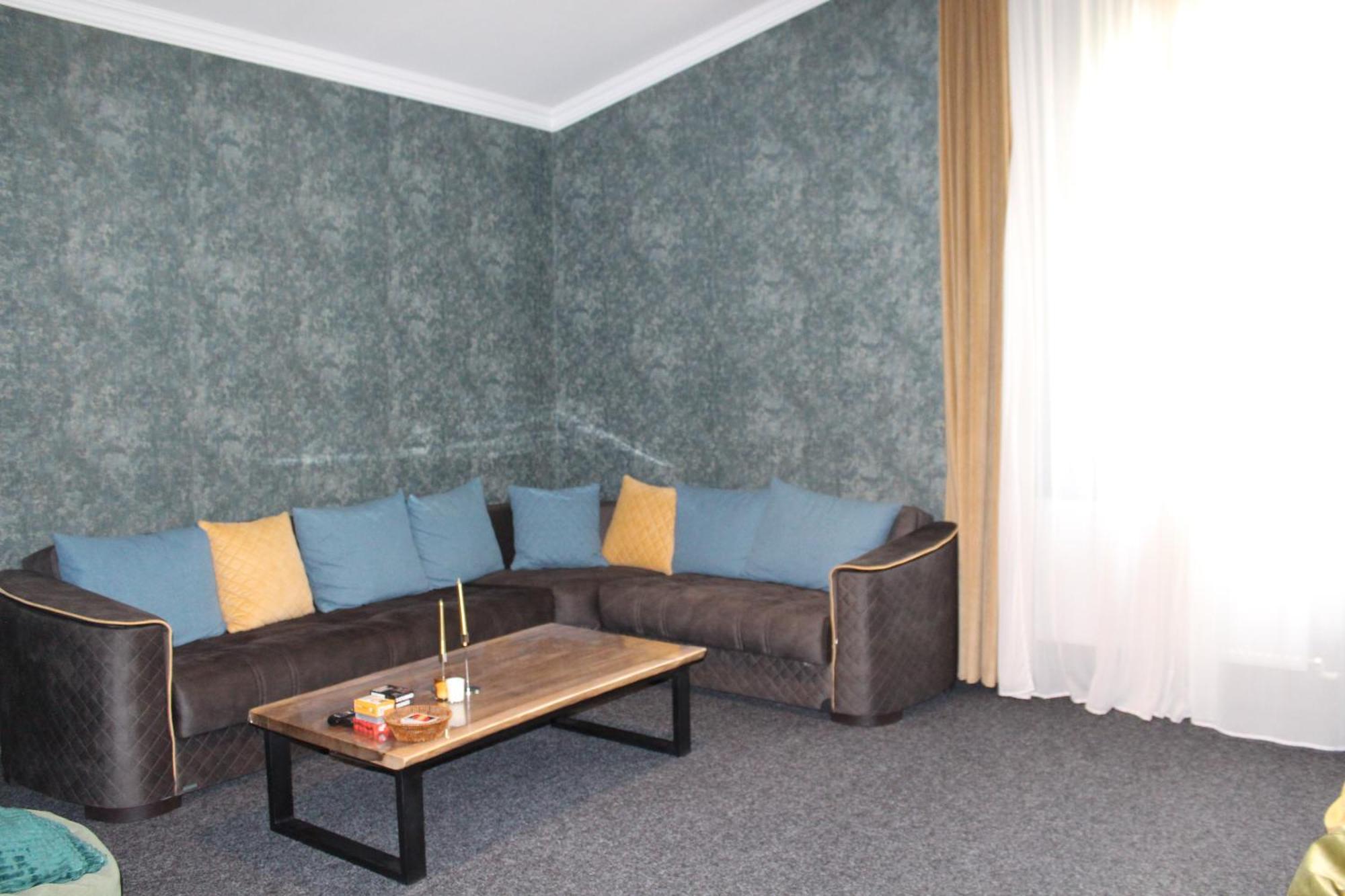 Hotel Eden 梅斯蒂亚 外观 照片